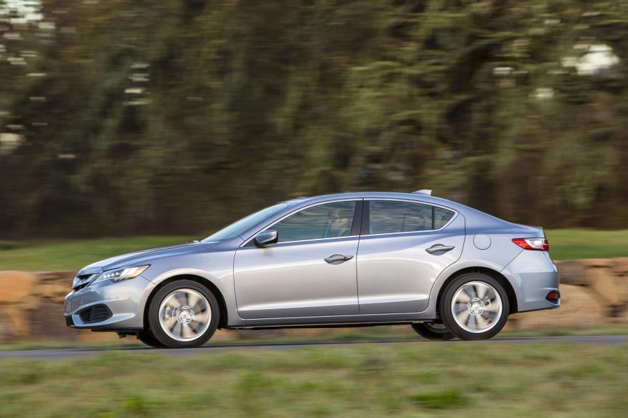  Acura ILX (DE) 2016 года  (фото 2 из 32)